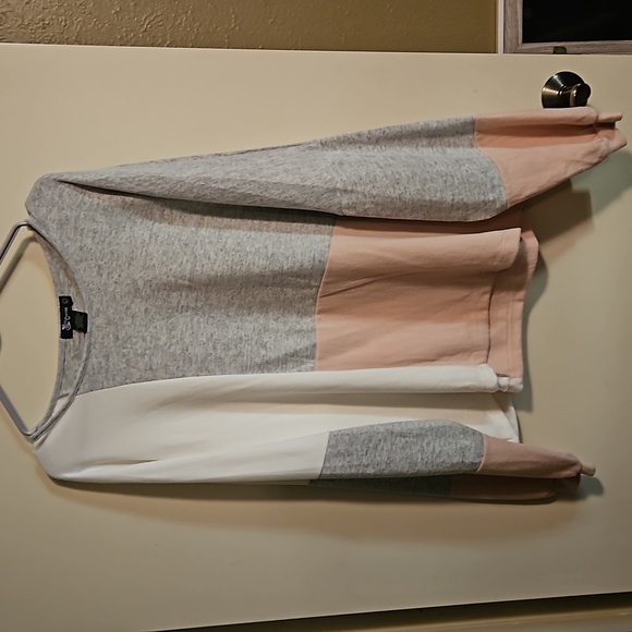 NWT long sleeve top size L - Picture 1 of 4